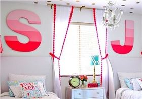 用布藝窗簾來展示家居空間的美觀